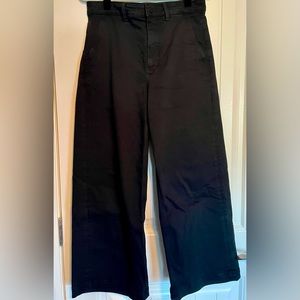 EVERLANE Black Wide Leg Cropped Denim Jeans.  Size 10R